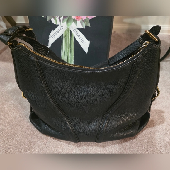 MCM black pebbled leather bag EUC. - Picture 2 of 9